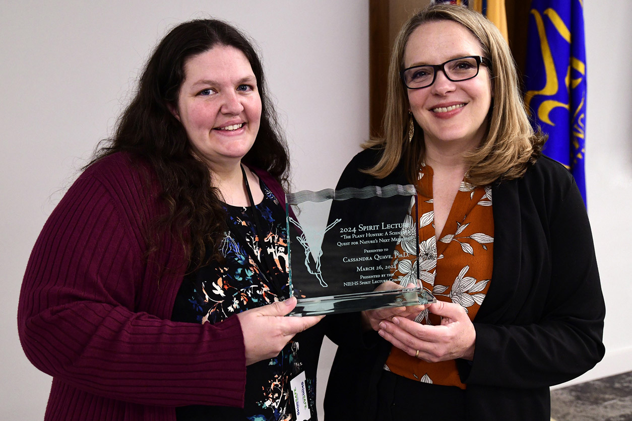 Katy Hamilton and Cassandra Quave with the award