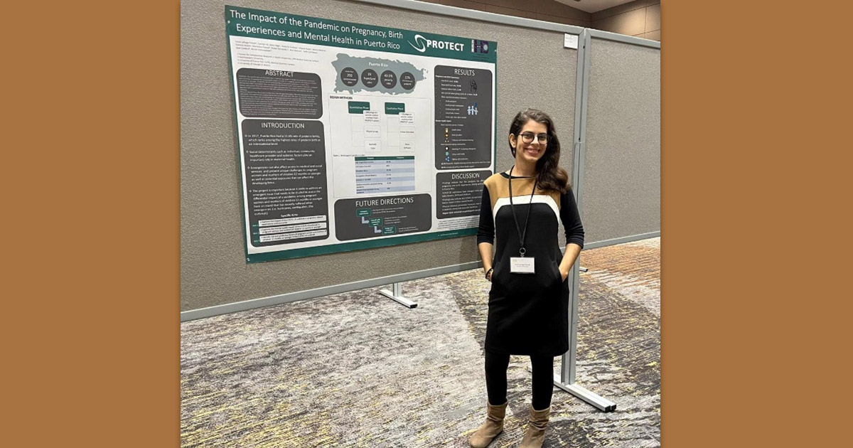 Irene Lafarga Previdi with presentation poster