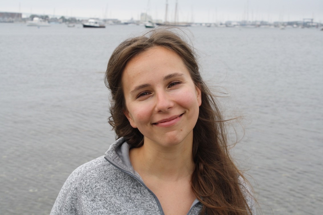 Anna Robuck Headshot