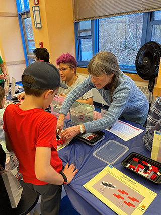 Vandiver, along with five SRP trainees, attended the Wilmington Middle School’s STEM Event earlier in 2023.