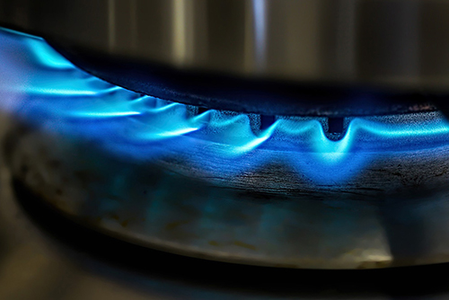 blue flame from gas stove