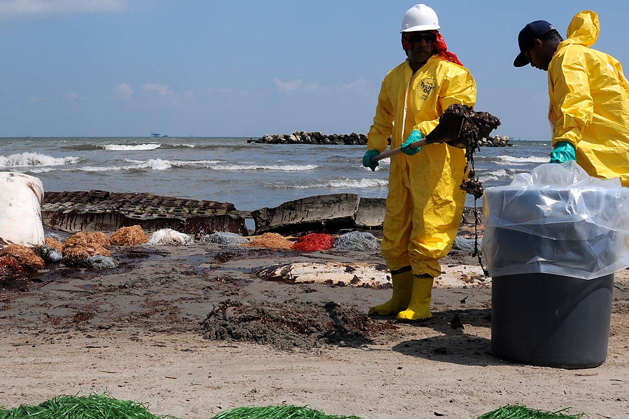 clean up workers in Louisiana