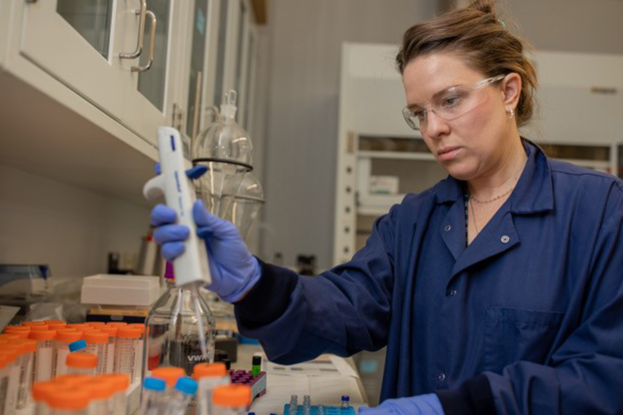 Molly Frazar in the lab